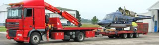 Tieflader und Spezialtransport der Grünbacher Autoverwertung GmbH